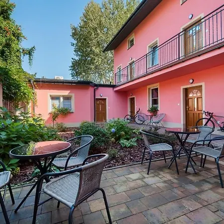 Rose Apartment